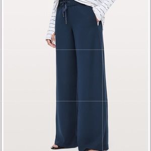 Lululemon On-The-Fly Wide Leg Pant in Navy Blue.